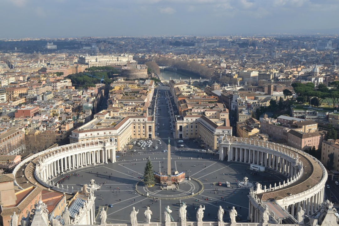 Plaza de San Pedro, El Vaticano. / Pixabay