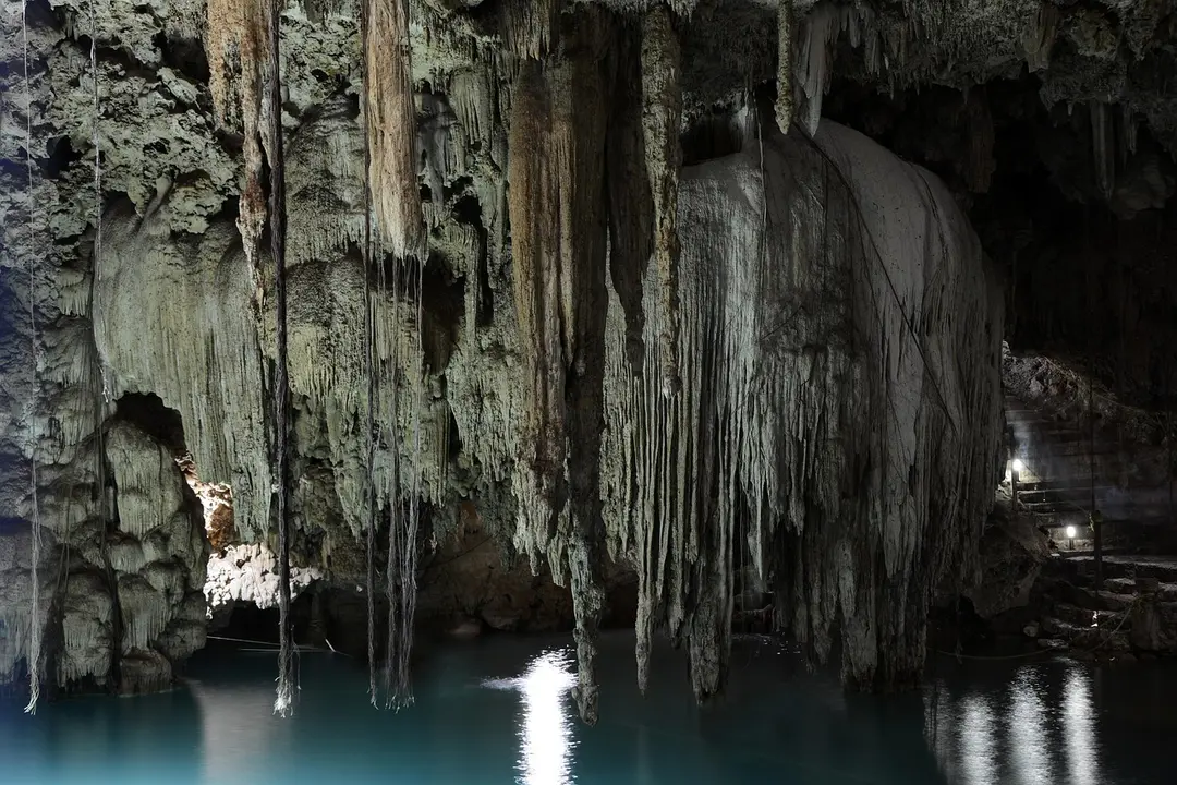 cenote-2299636_1280