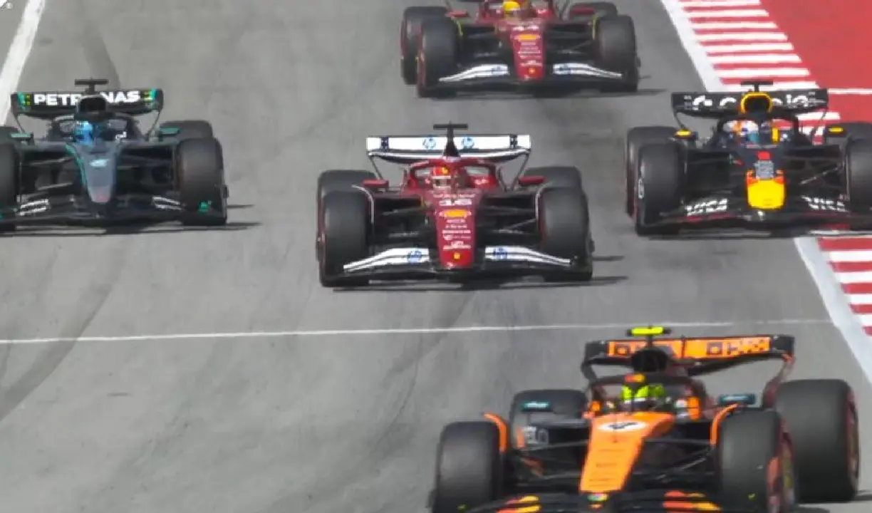 Una imagen de la carrera en Montmel&oacute;. /  @f1