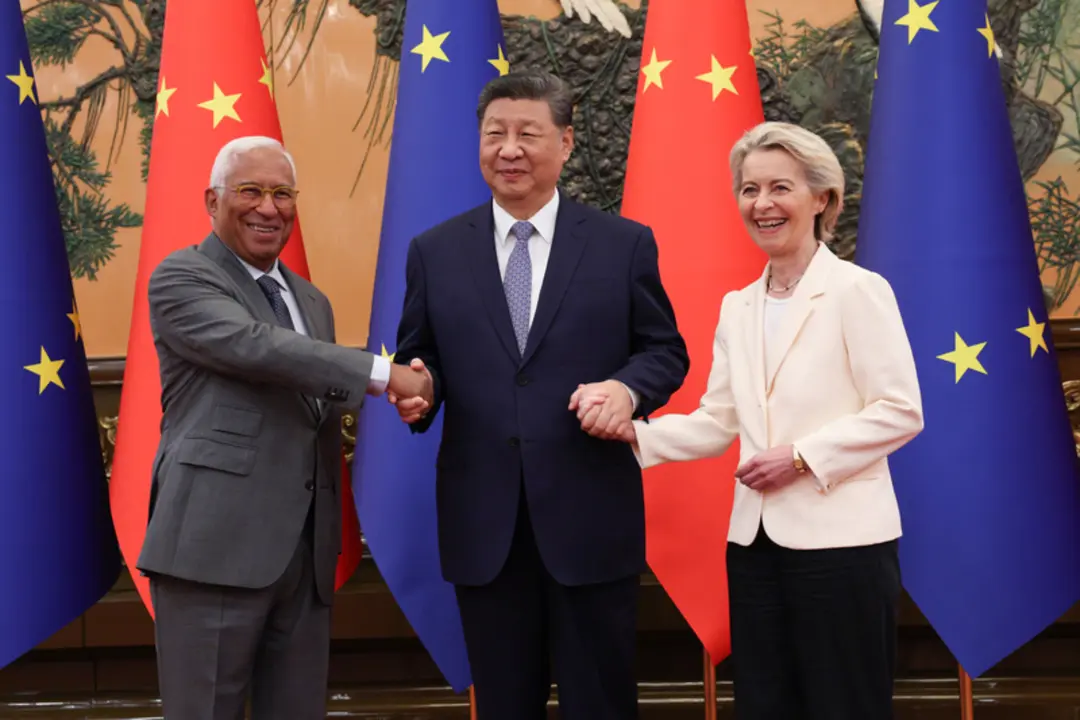 Ant&oacute;nio Costa, presidente del Consejo Europeo; Xi Jinping, presidente de China y Ursula von der Leyen, presidenta de la Comisi&oacute;n Europea. / Consejo Europeo