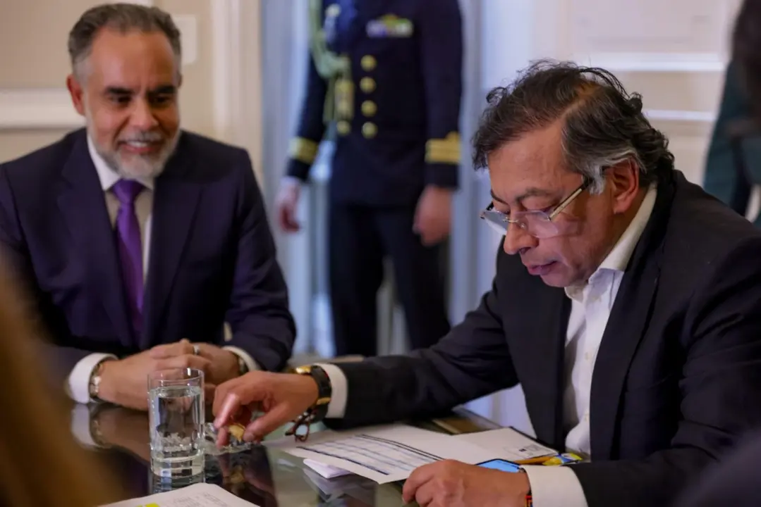 Armando Benedetti, ministro del Interior y Gustavo Petro, presidente de Colombia. / @infopresidencia