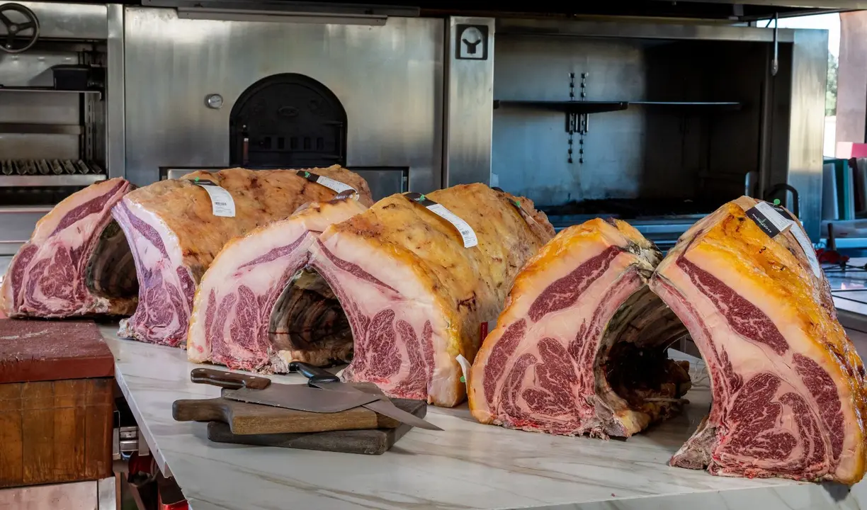 Las chuletas de buey de El Capricho est&aacute;n consideradas como las mejores del mundo. / Cedida.