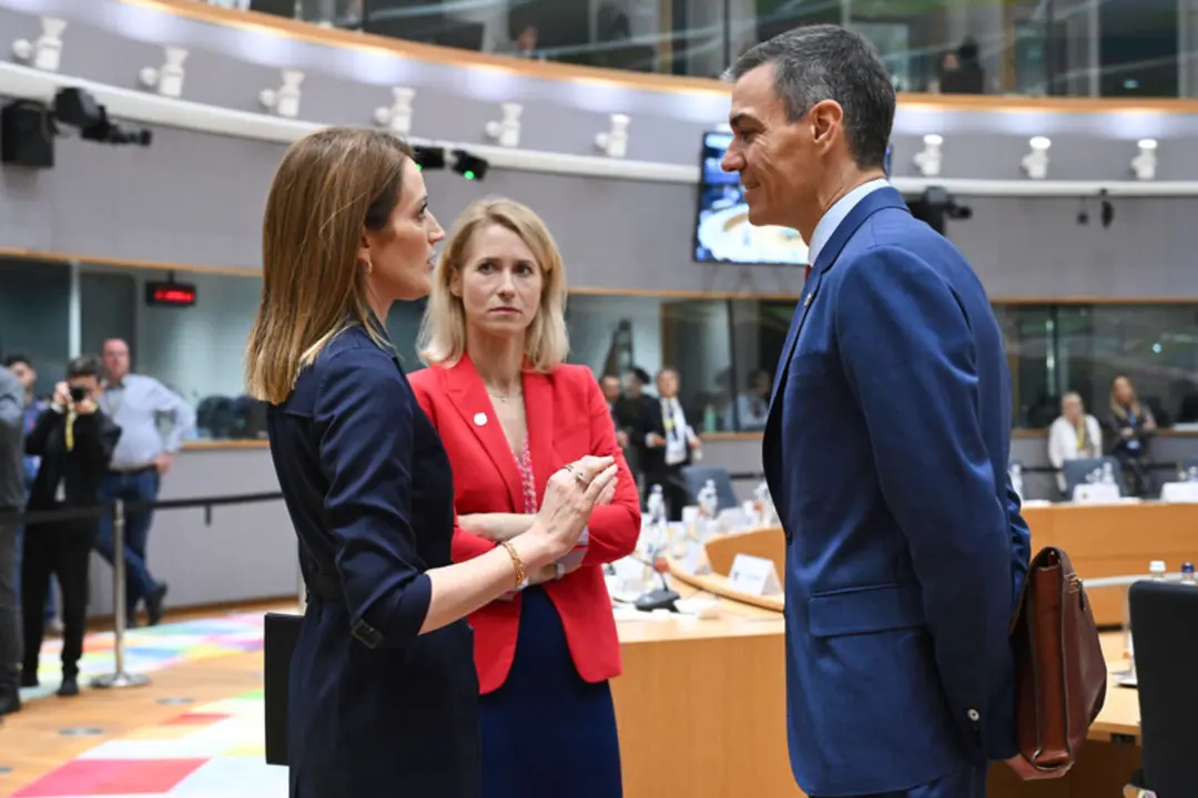 Roberta Metsola, Kaja Kallas y Pedro S&aacute;nchez en Bruselas. / Consejo Europeo