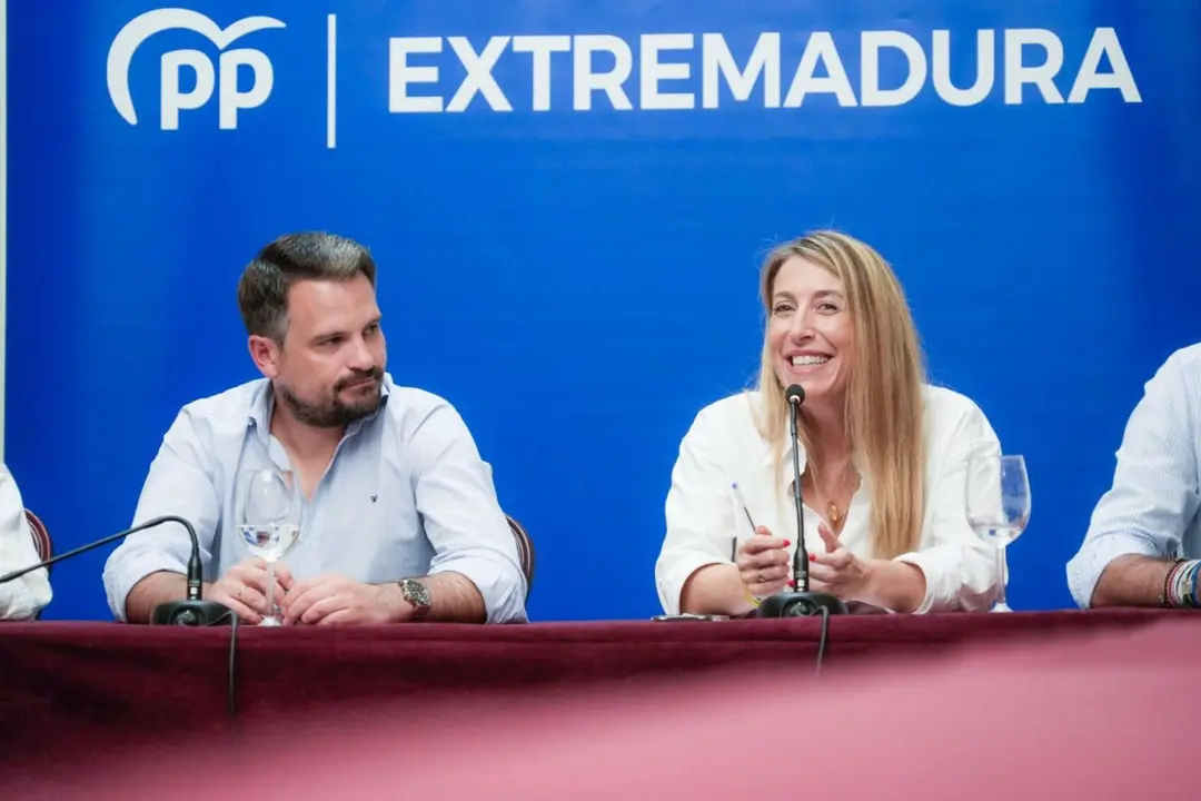 Abel Bautista, consejero de Presidencia y Mar&iacute;a Guardiola, presidenta de Extremadura. / @MGuardiolaM