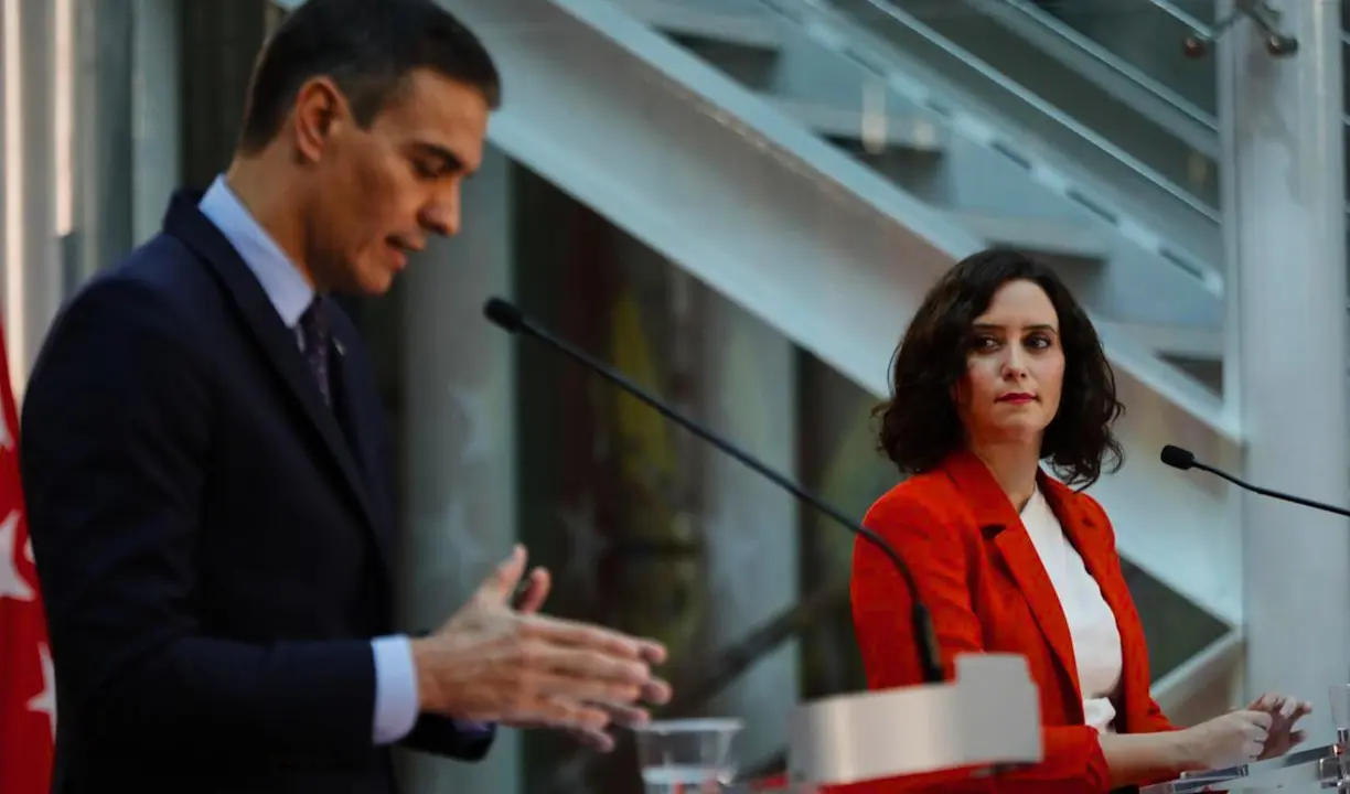 Pedro S&aacute;nchez, presidente del Gobierno de Espa&ntilde;a; e Isabel D&iacute;az Ayuso, presidenta de la Comunidad de Madrid. / Moncloa