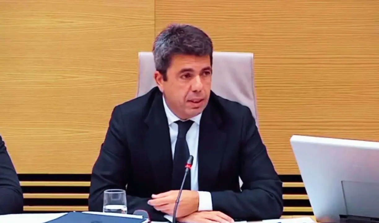 Carlos Maz&oacute;n. / RR SS.