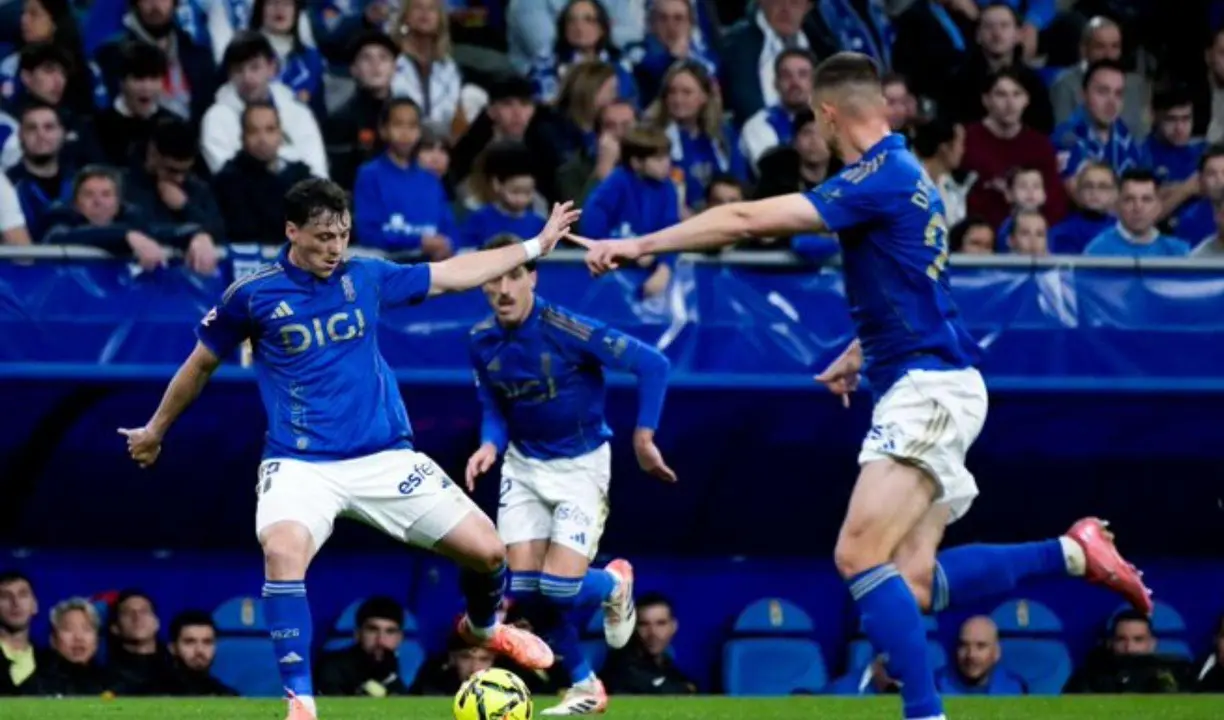 Una imagen del partido entre el Oviedo y el Mallorca. /   @realoviedo