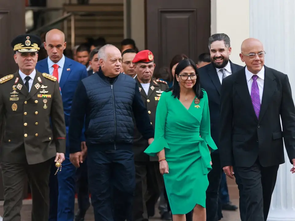 Delcy Rodriguez, en su primer mensaje anual a la naci&oacute;n anunci&oacute; la intenci&oacute;n de reformar la Ley Org&aacute;nica de Hidrocarburos, con el objetivo de abrir el sector petrolero a una mayor inversi&oacute;n extranjera. / RR SS.
