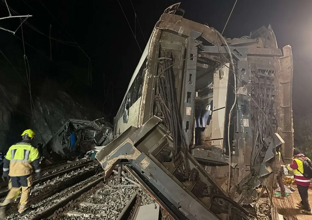 Imagen de uno de los dos trenes que han descarrilado a la altura de Adamuz, C&oacute;rdoba. / Presidente de Renfe en X