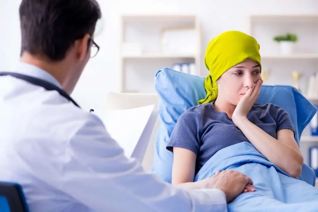 Una joven con c&aacute;ncer. / RR. SS.