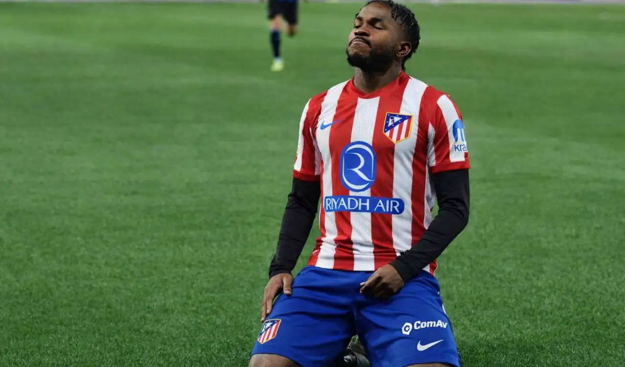 Ademola Lookman Instagram Montaje creado por IA de una imagen original de Ademola Lookman. / Instagram: molalookman