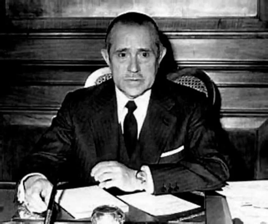 Carlos Arias Navarro. / RR.SS