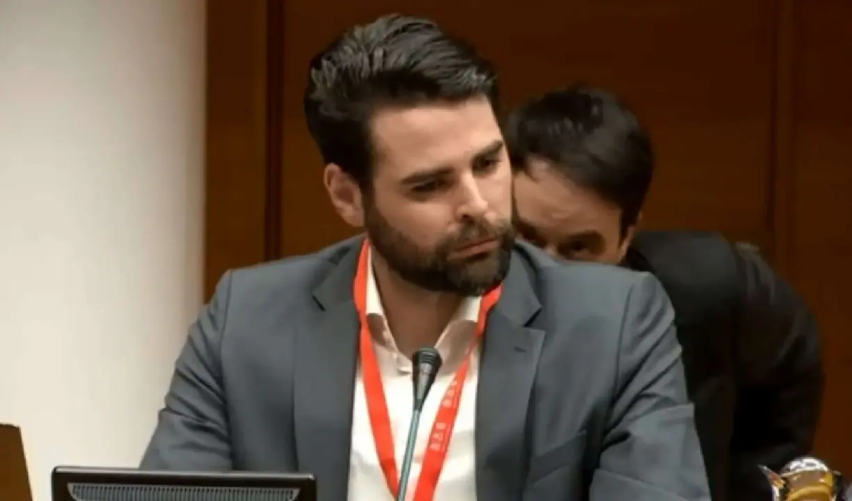 Intervenci&oacute;n de Rub&eacute;n Gisbert en Les Corts. / Captura de redes sociales