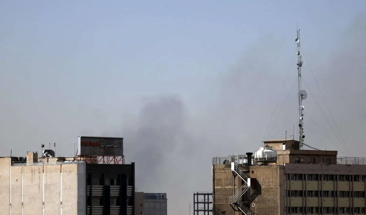 Ataque israel&iacute; a escuela al sur de Ir&aacute;n. / @Cooperativa en X
