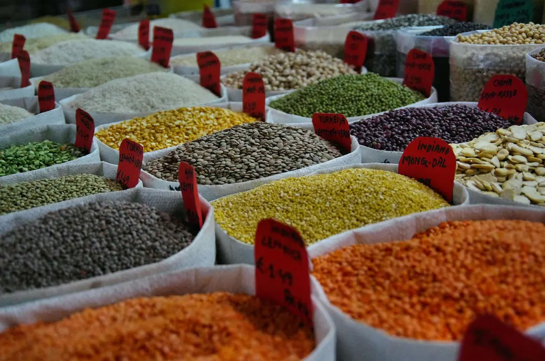 Legumbres en un mercado. / Pexels