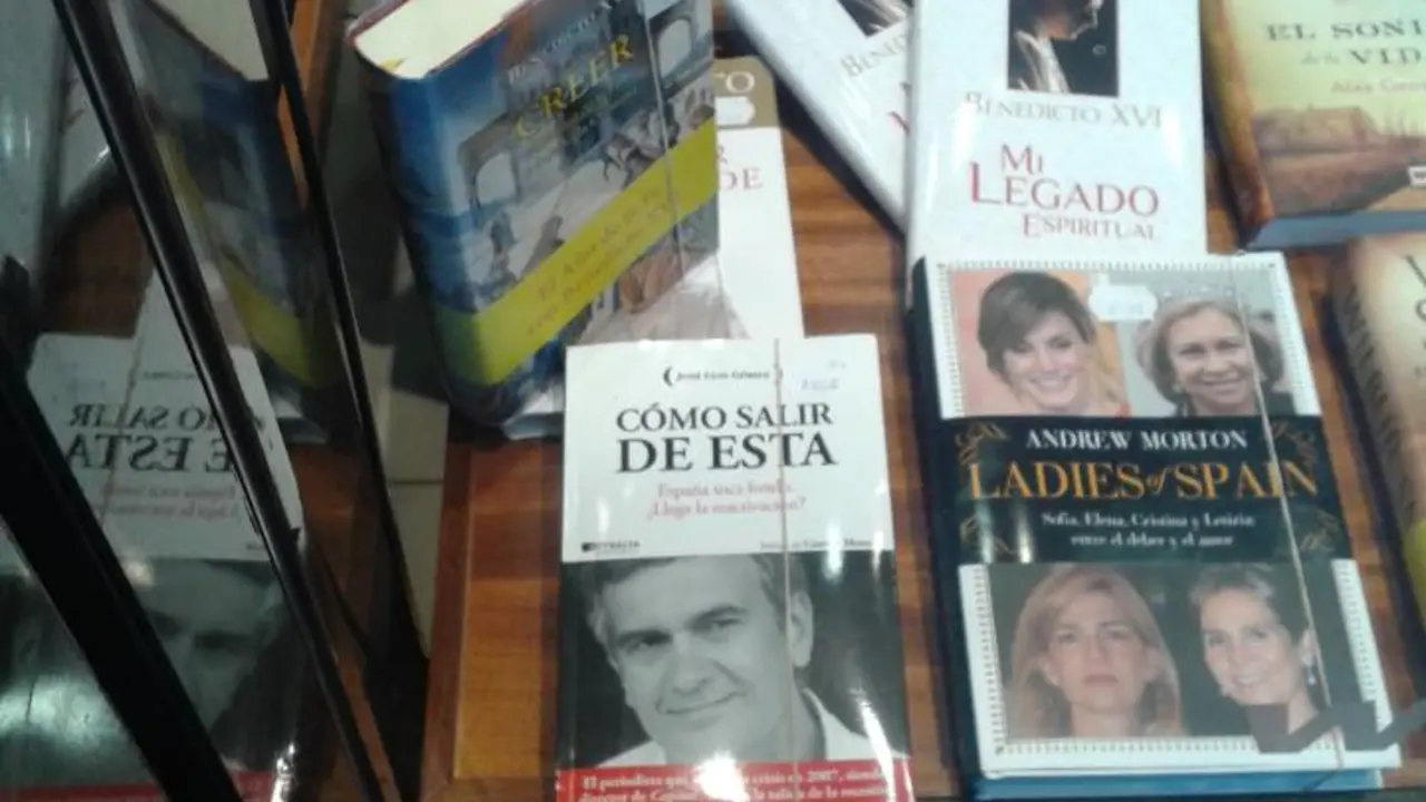 Escaparate de la Librer&iacute;a Pastor, en Le&oacute;n