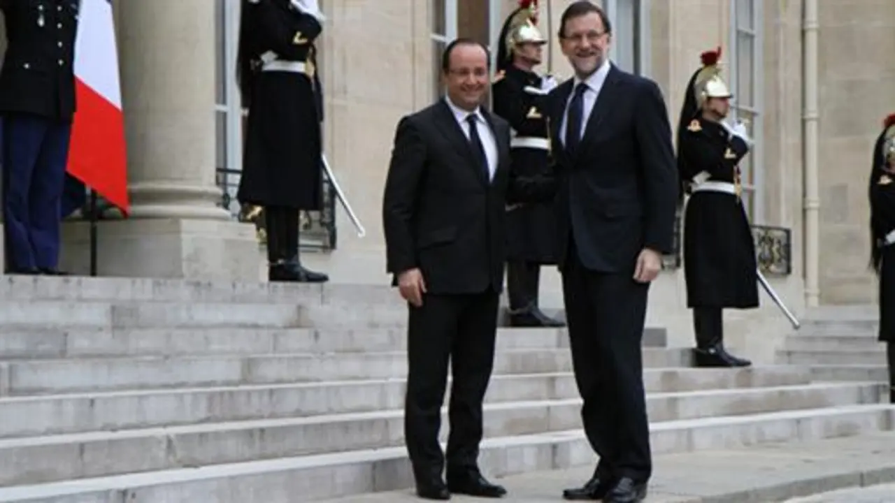 El presidente Hollande, con Mariano Rajoy en Par&iacute;s.