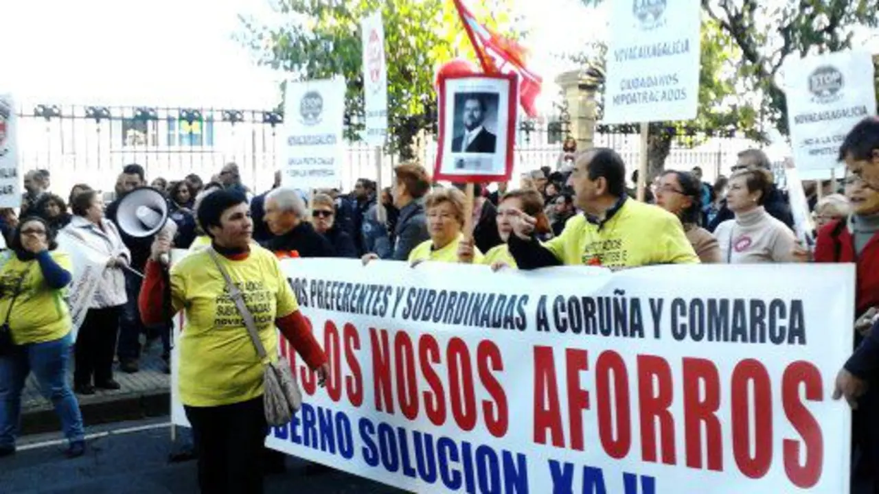 Manifestaci&oacute;n de afectados por las preferentes en A Coru&ntilde;a.