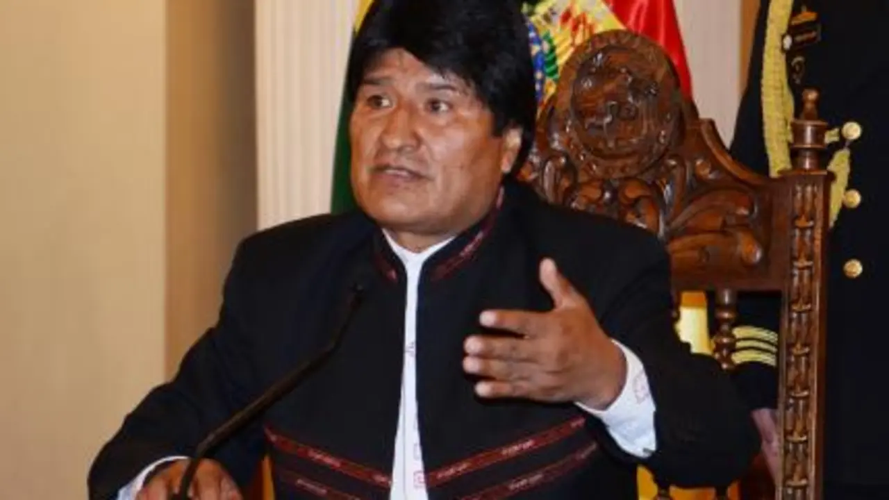 El presidente Evo Morales anuncia decretos en conferencia de prensa / Jos&eacute; LIrauze