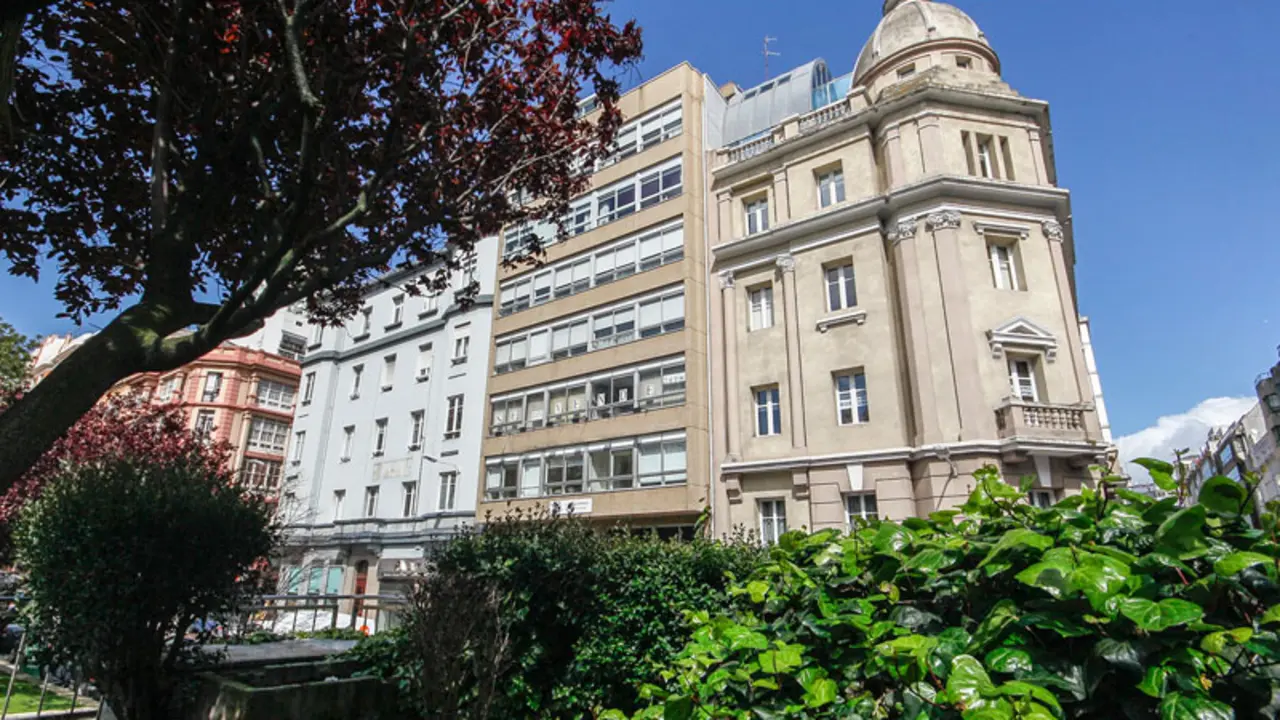 La sede central de Debco se encuentra en la plaza de Vigo de A Coru&ntilde;a.