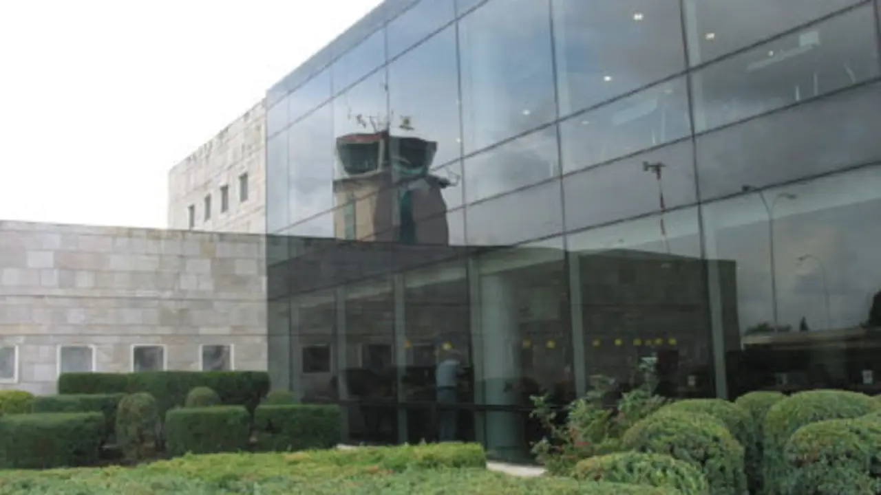 Terminal de Alvedro, na Coru&ntilde;a.