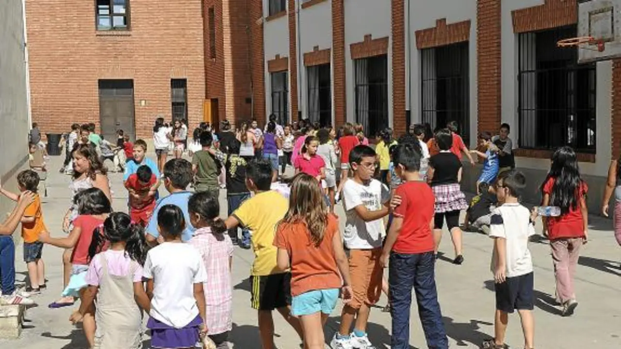 Patio de un colegio.