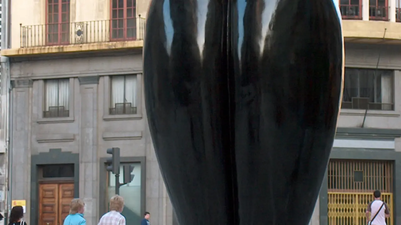 Culis Monumentalibus, obra de Eduardo &Uacute;rculo / Francisco Pu&ntilde;al.