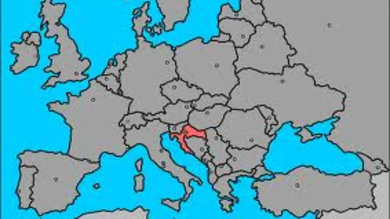 Croacia, se&ntilde;alada en rojo, situada sobre el mapa de Europa.