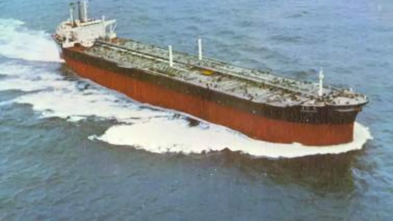 Ocean Park, el &uacute;ltimo de los petroleros de Astano, desguazado en 2012