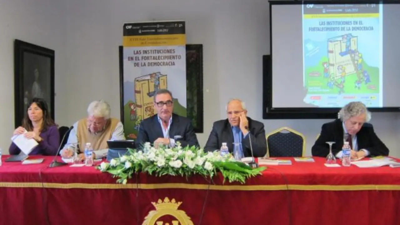 Foro Eurolatinoamericano de Comunicaci&oacute;n, en C&aacute;diz.