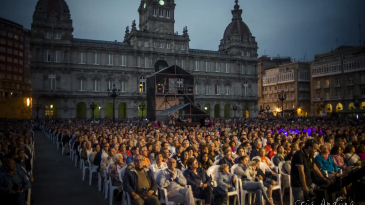 Carlos N&uacute;&ntilde;ez y la Orquesta Sinf&oacute;nica de Galicia