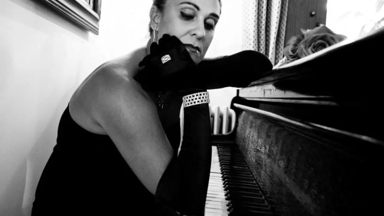 Elena Greandia.
