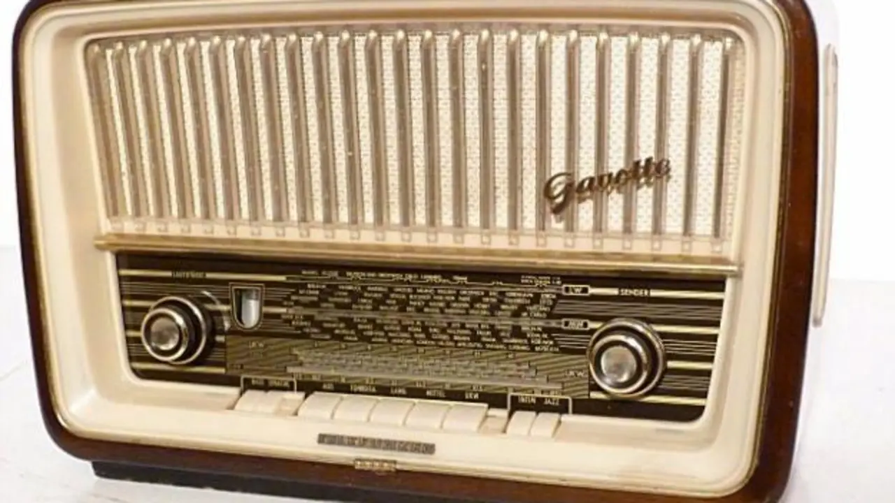 Un aparato de radio de 1958.