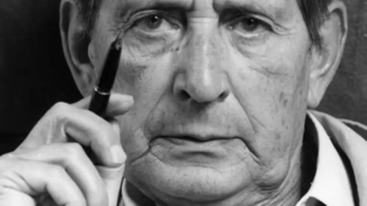 Miguel Delibes, autor de Un mundo que agoniza