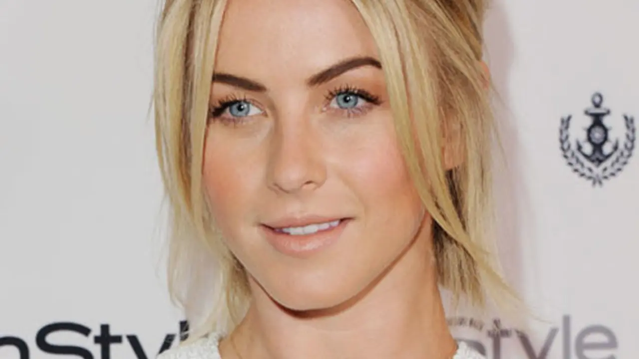 PIEL MATE. S&iacute;, sabemos que el brillo que ya conocemos como glow siempre ilumina el rostro de las m&aacute;s grandes divas de Hollywood. Sin embargo, cada vez son m&aacute;s las que optan por un look m&aacute;s refinado y natural con un acabado mate.