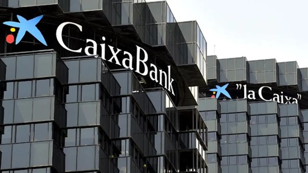 Sede de Caixabank, en la Diagonal de Barcelona.