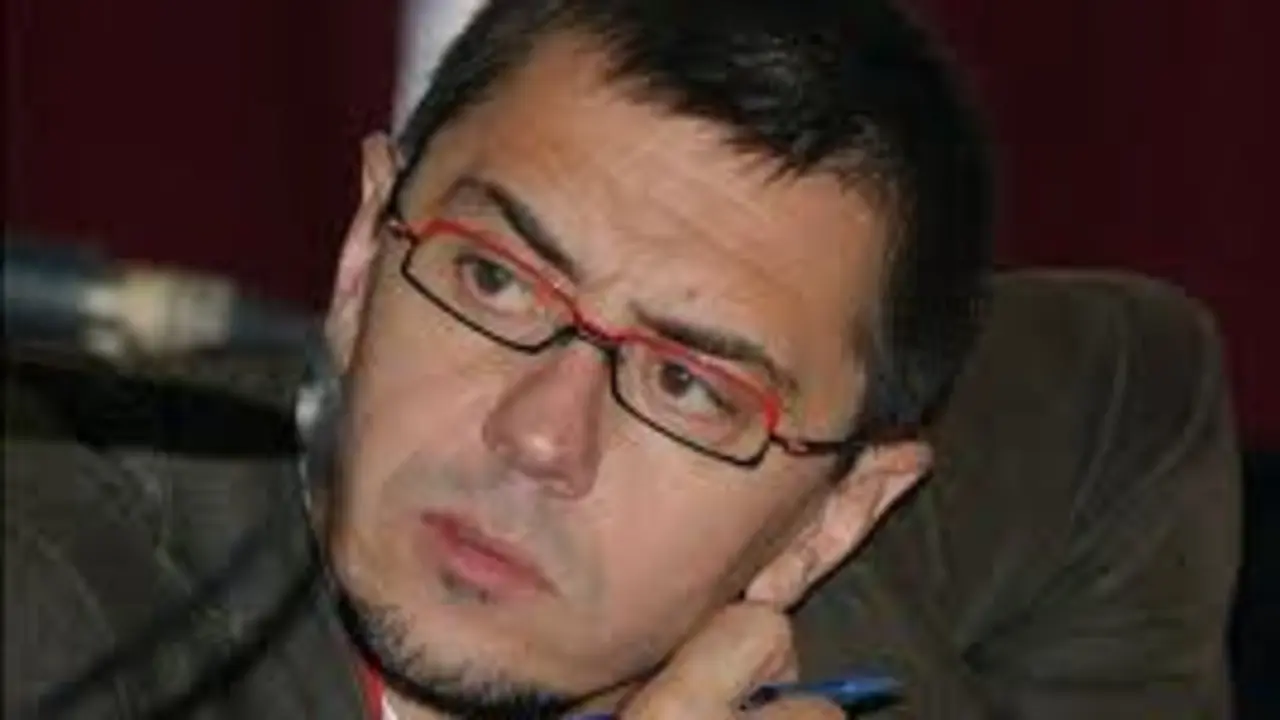 Juan Carlos Monedero, autor de Curso urgente de pol&iacute;tica para personas decentes