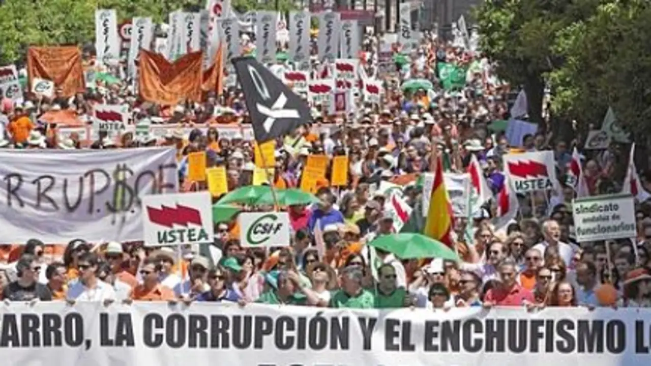 Manifestaci&oacute;n contra la corrupci&oacute;n y el enchufismo en Espa&ntilde;a.
