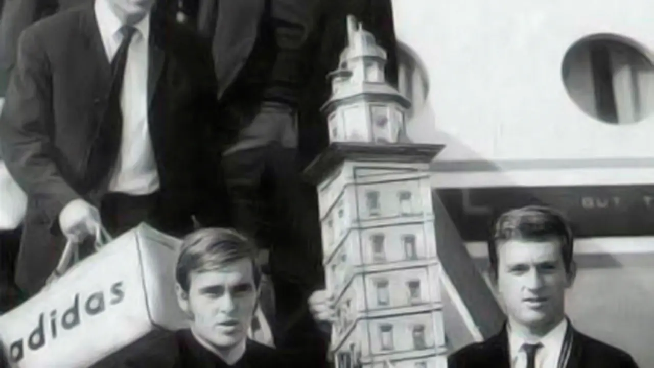 El Ferencv&aacute;rosi de Florian Albert muestra el Teresa Herrera ganado en 1970