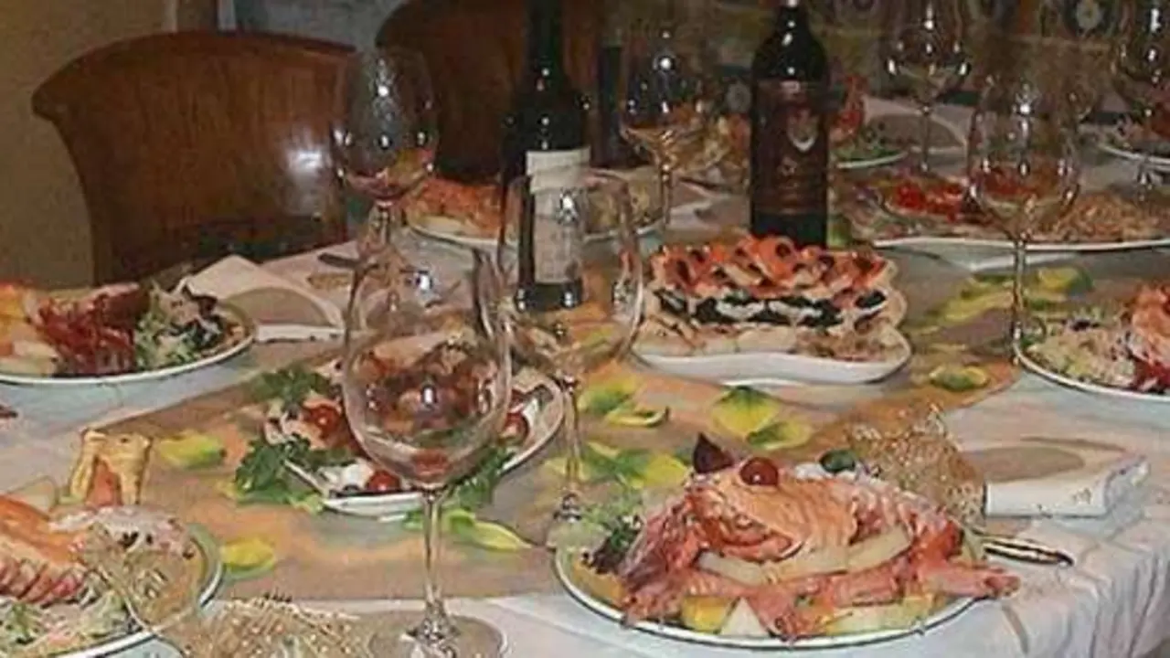 Una mesa navide&ntilde;a.