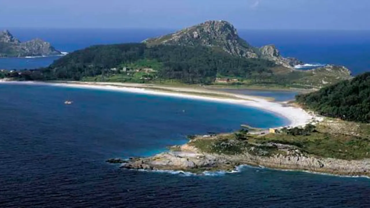 Praia de Rodas - C&iacute;es. / www.hola.com
