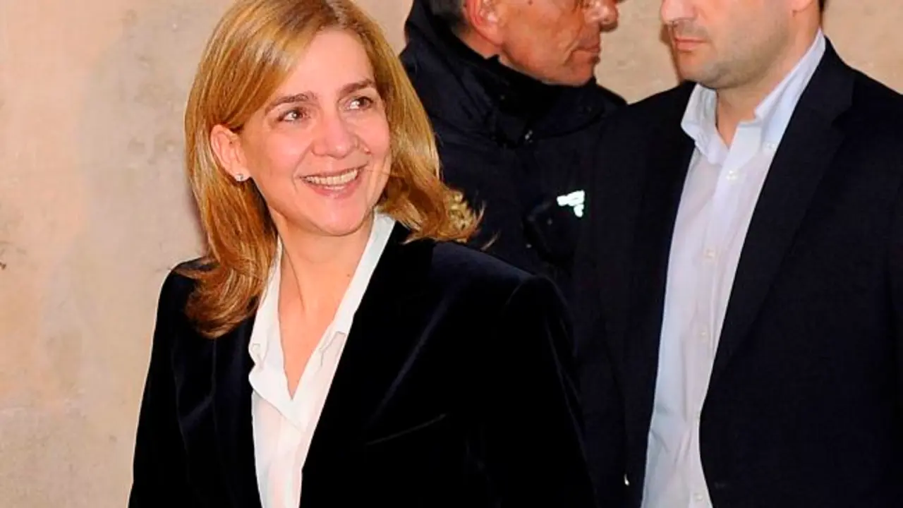 La infanta, camino del juzgado.