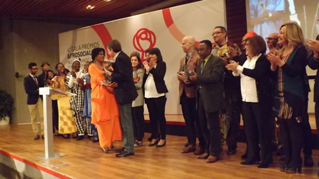El ex presidente de Espa&ntilde;a, Jos&eacute; Luis Rodr&iacute;guez Zapatero y la Coordinadora del Grupo Federal Afrosocialista, Consuelo Cruz Arboleda. 