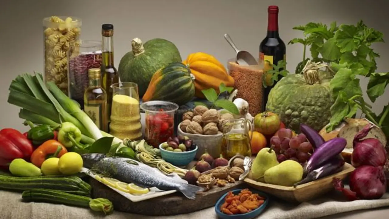 Practicar dieta mediterr&aacute;nea es sin&oacute;nimo de salud. / RRSS.