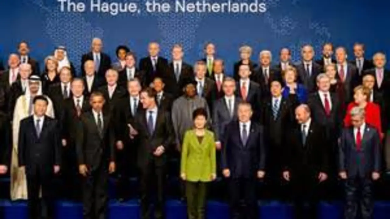 Foto de familia de la Cumbre Nuclear de La Haya.