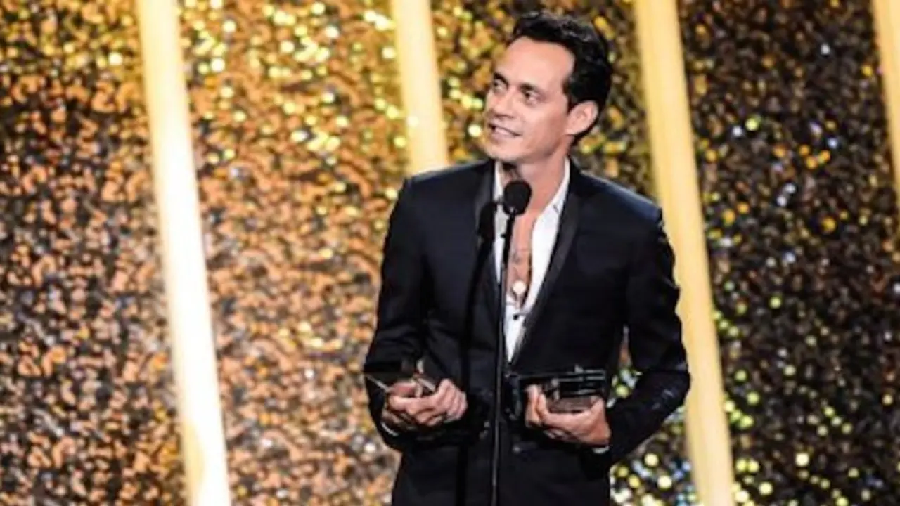 Marc Anthony recogiendo premios en los Billboard 2014