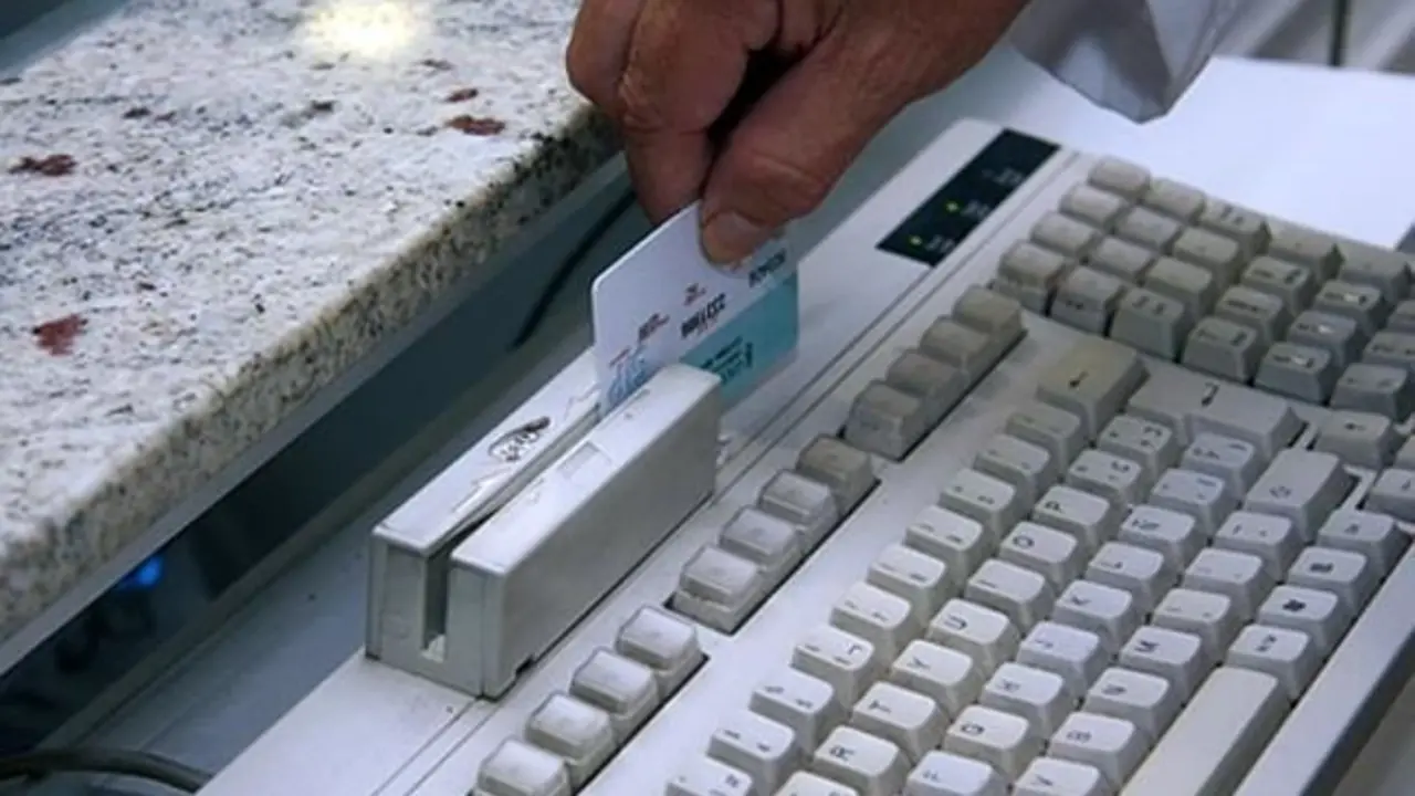 Las recetas electr&oacute;nicas en cinco comunidades aut&oacute;nomas no alcanza el 10 por ciento
