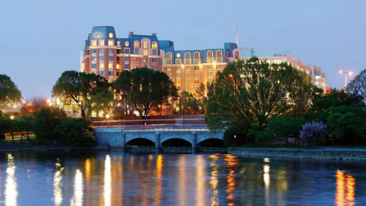 Exterior Mandarin Oriental.