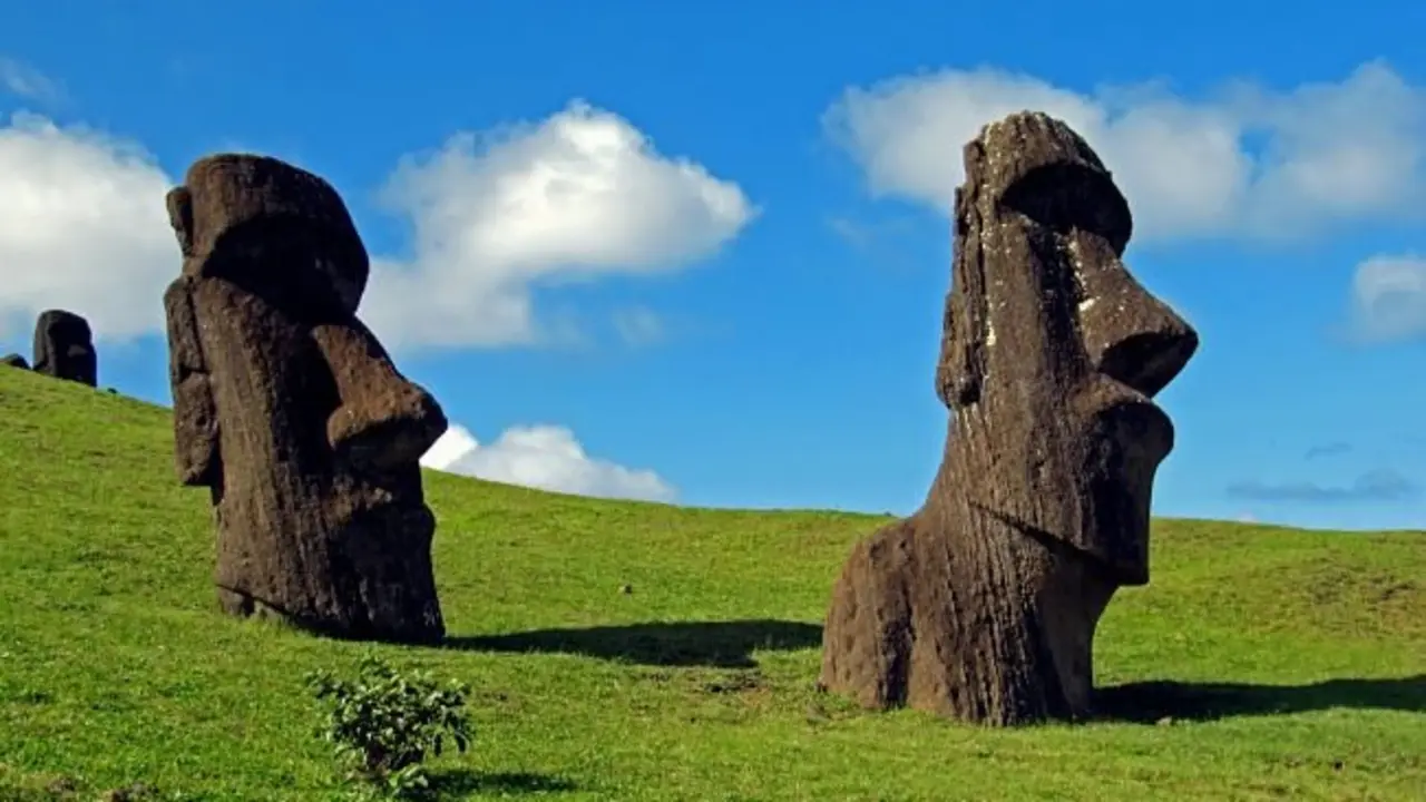 Moais en Rapa Nui / www.mundoescondido.it