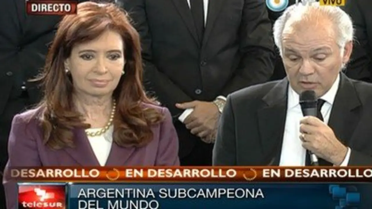 Argentina, orgullo y pasi&oacute;n por sus h&eacute;roes futbol&iacute;sticos. Recepci&oacute;n por parte de nuestra Presidente Cristina Fern&aacute;ndez de Kirchner